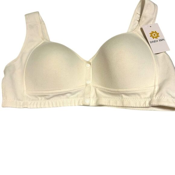 NWT Daisy Women's Cream Supportive Bra - Picture 1 of 10